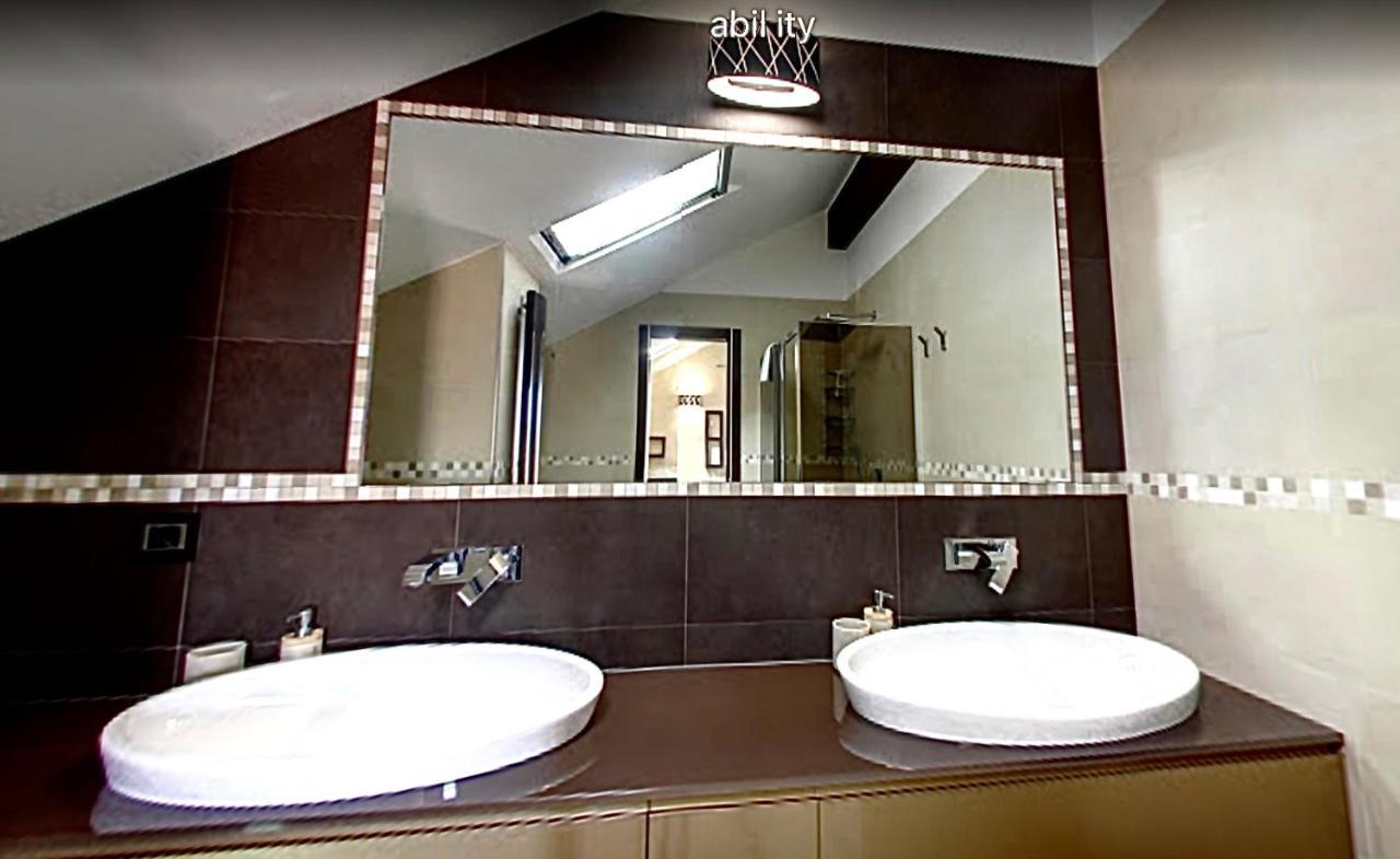 Borgo Manzoni - Charming House Hotel Rozzano Luaran gambar